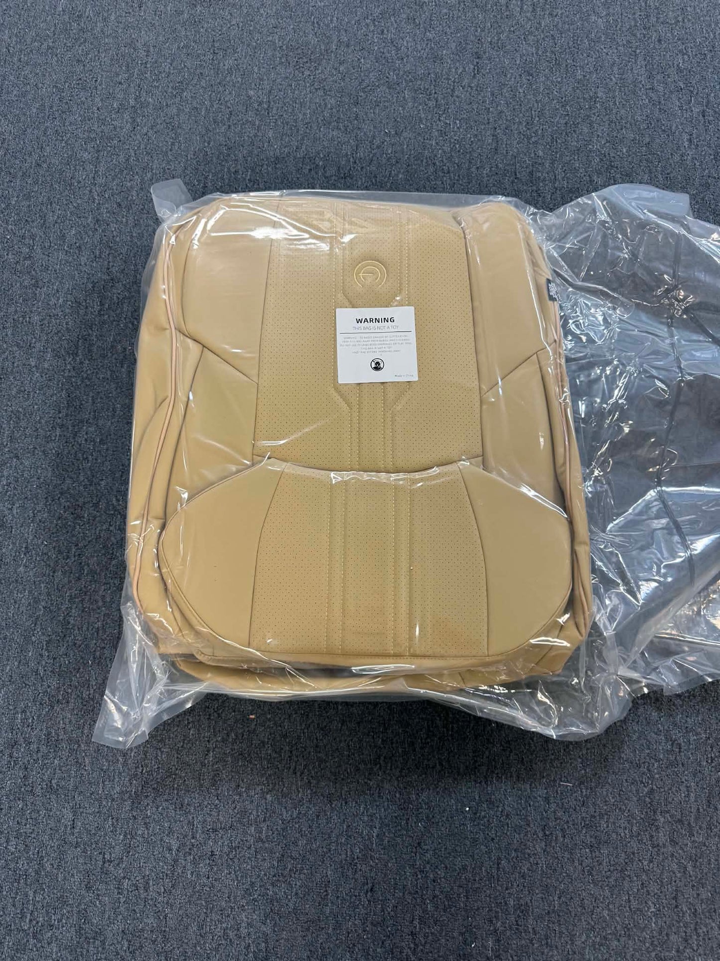 New RAV4 Seat Covers Custom Fit for Toyota RAV4 2013-2018 XLE/SE/Limited/Platinum/Adventure,Luxury Faux-Leather SUV Seat Cover(Full Set,Beige)